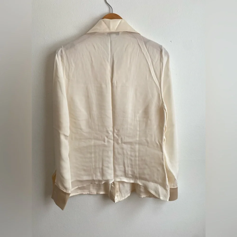 St. John Silk cream blusa - Picture 3 of 7